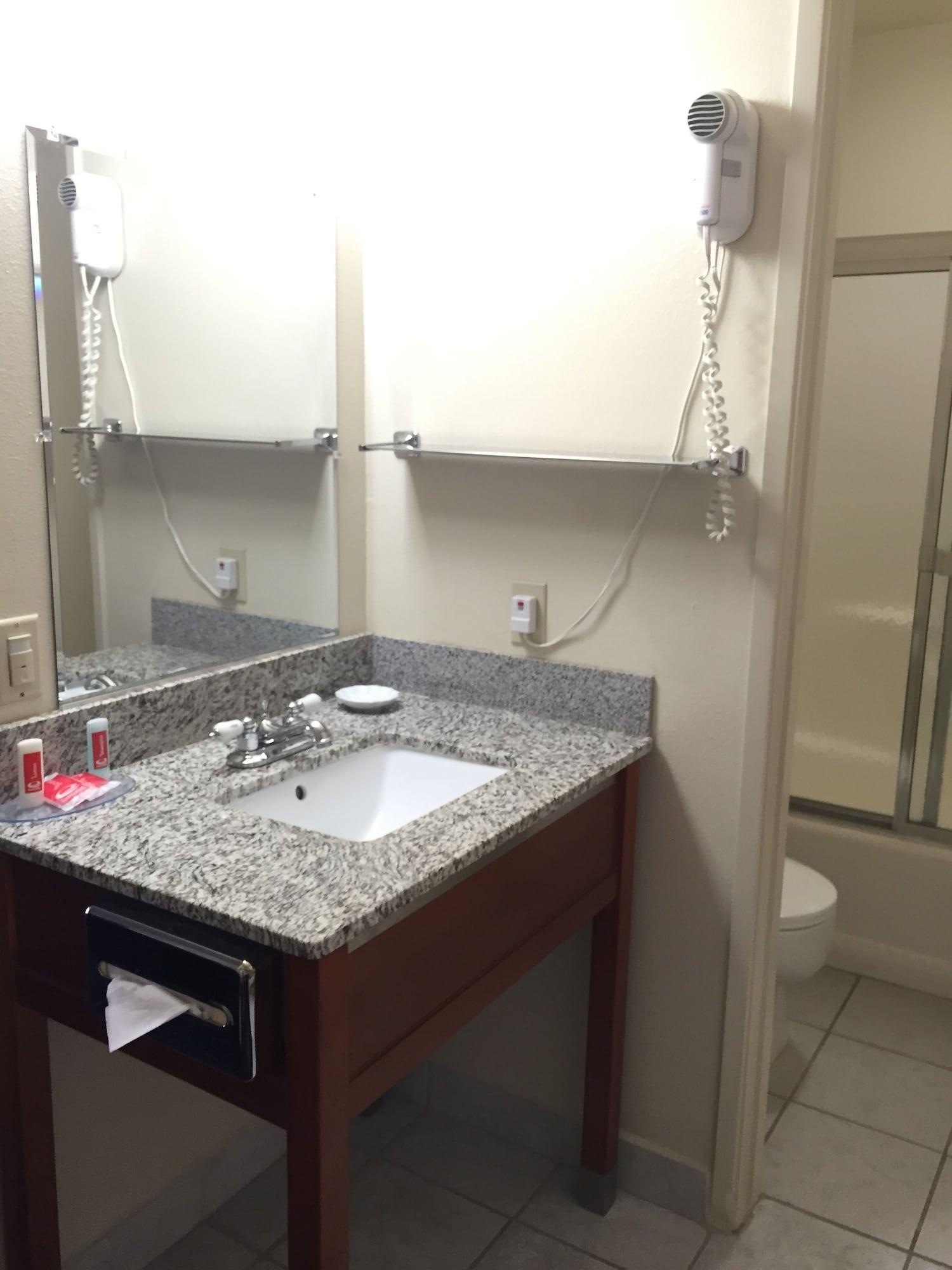 Days Inn By Wyndham Ridgecrest Near China Lake Naval Station Exteriör bild