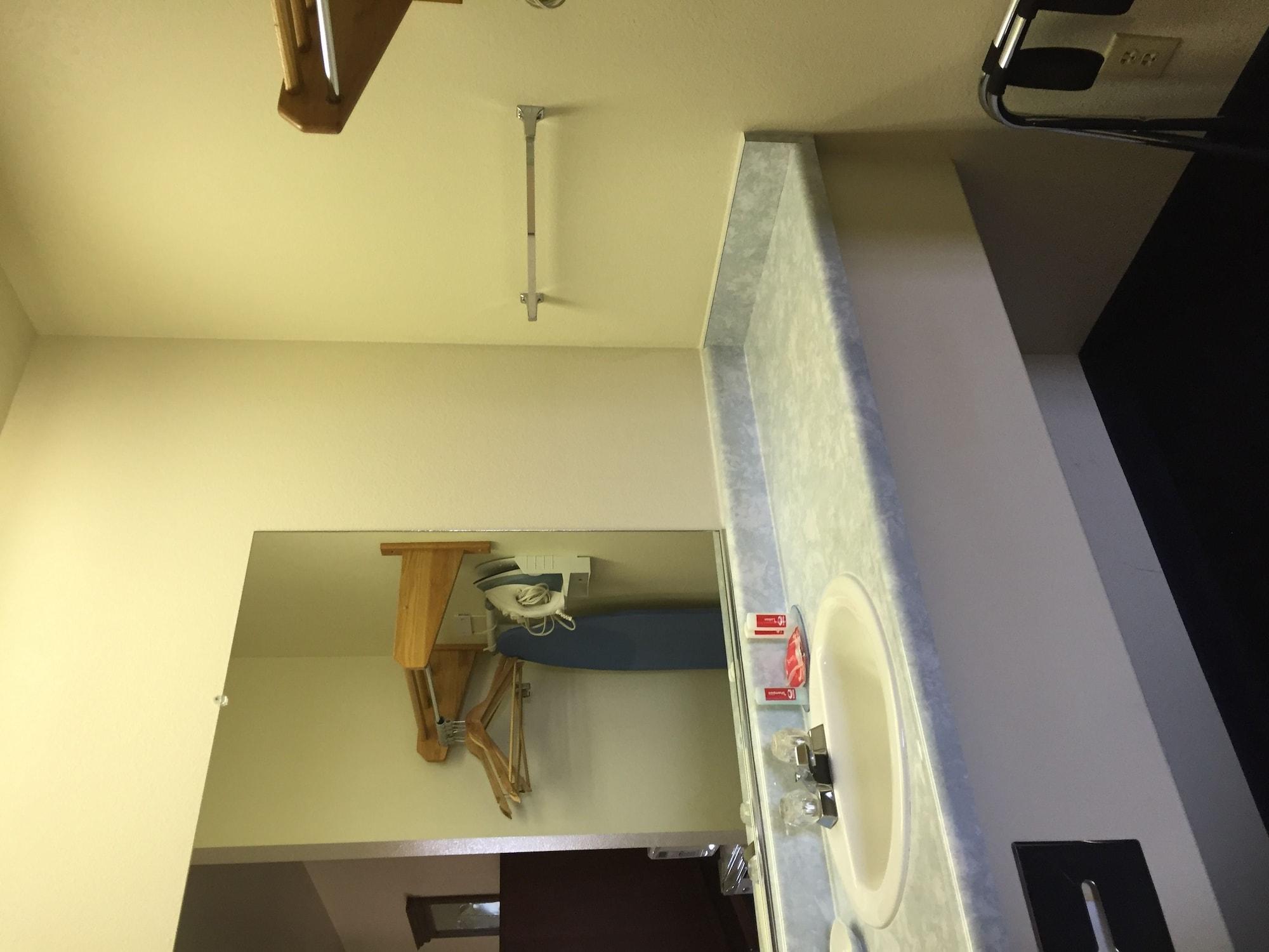 Days Inn By Wyndham Ridgecrest Near China Lake Naval Station Exteriör bild