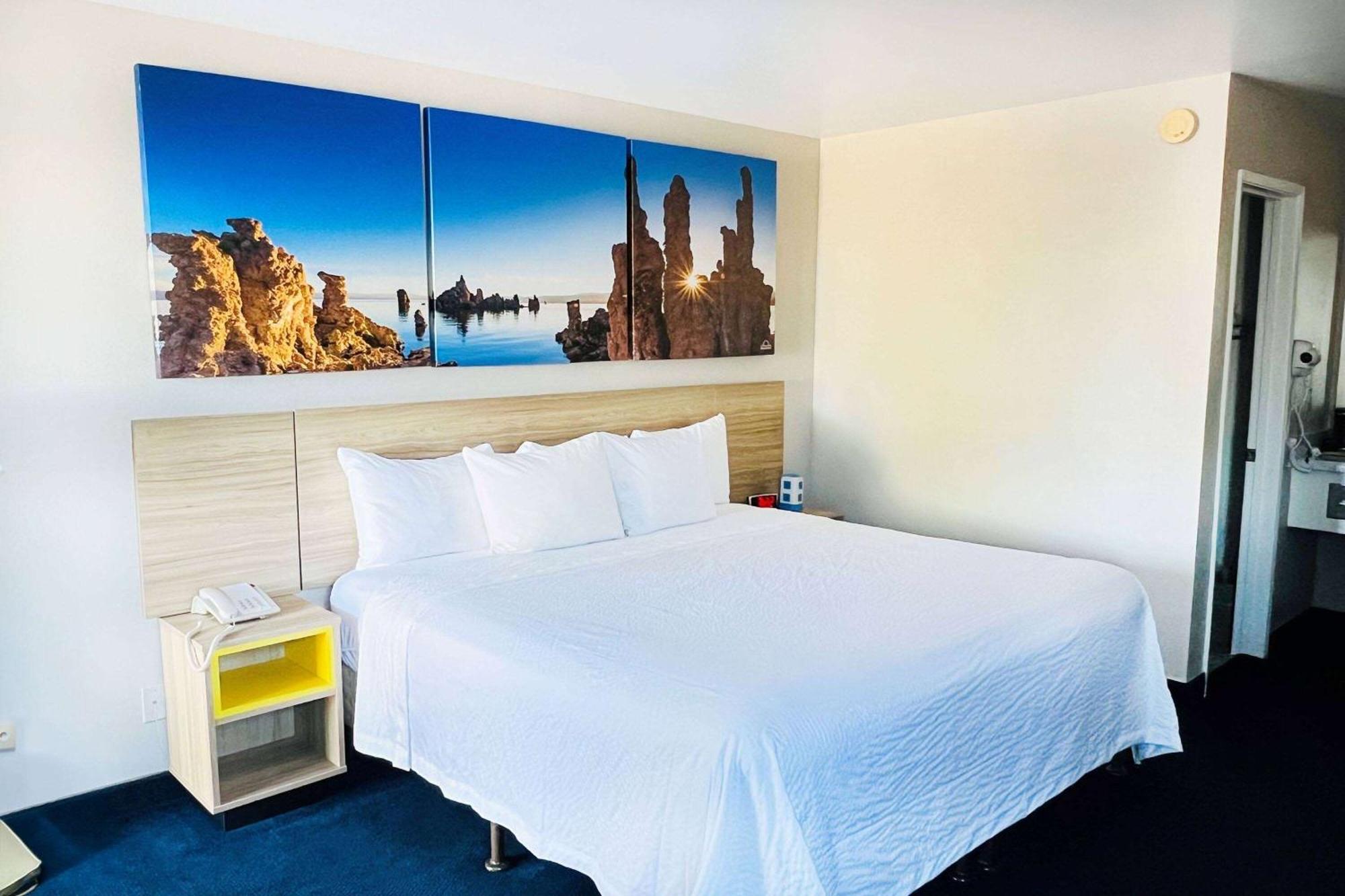 Days Inn By Wyndham Ridgecrest Near China Lake Naval Station Exteriör bild