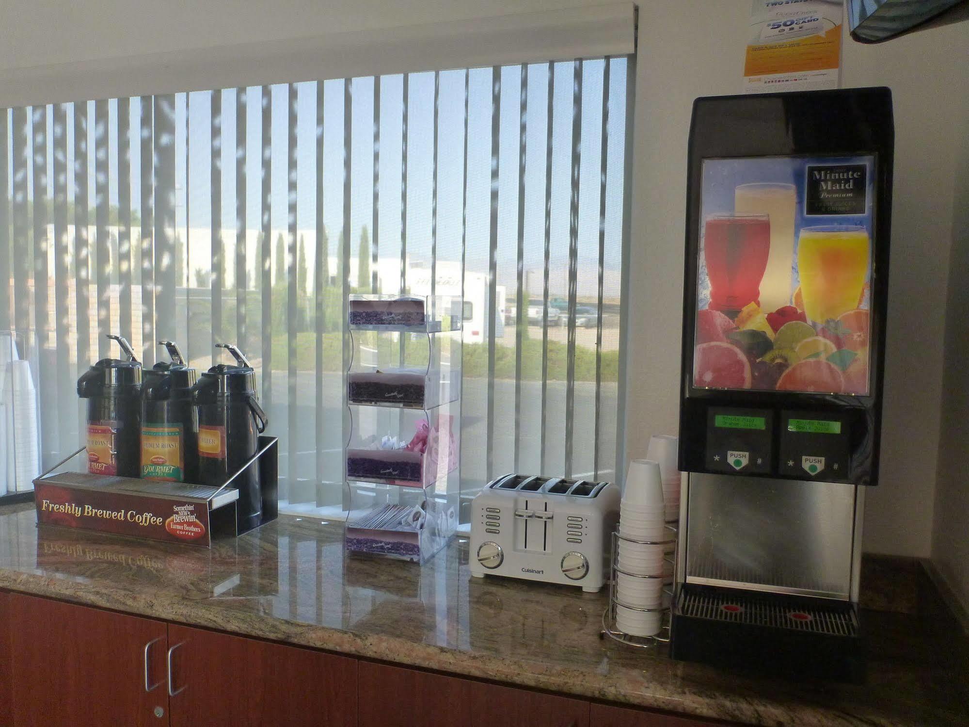 Days Inn By Wyndham Ridgecrest Near China Lake Naval Station Exteriör bild